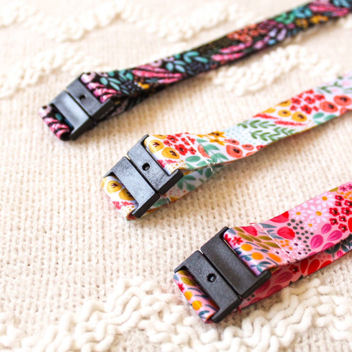 Breakaway Lanyard; Black Floral