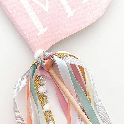 Party Pennant; Mama (Pink)