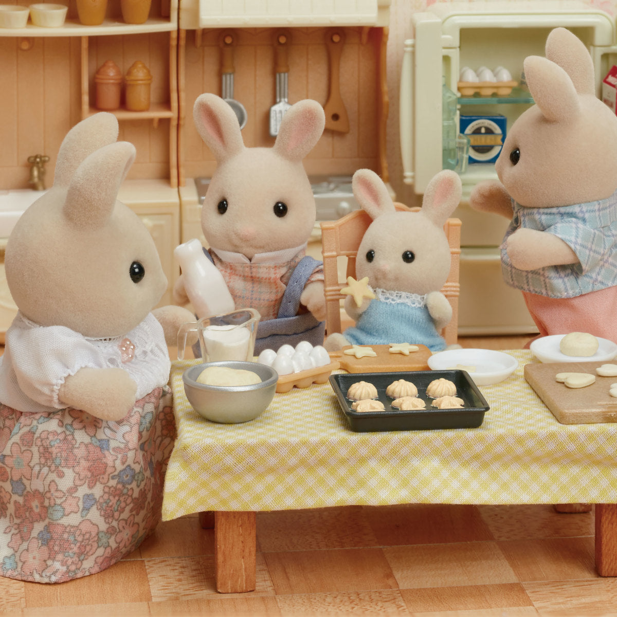 Calico Critters; Milk Rabbit Family
