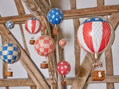 Model Hot Air Balloon; Floating The Skies (True Red)