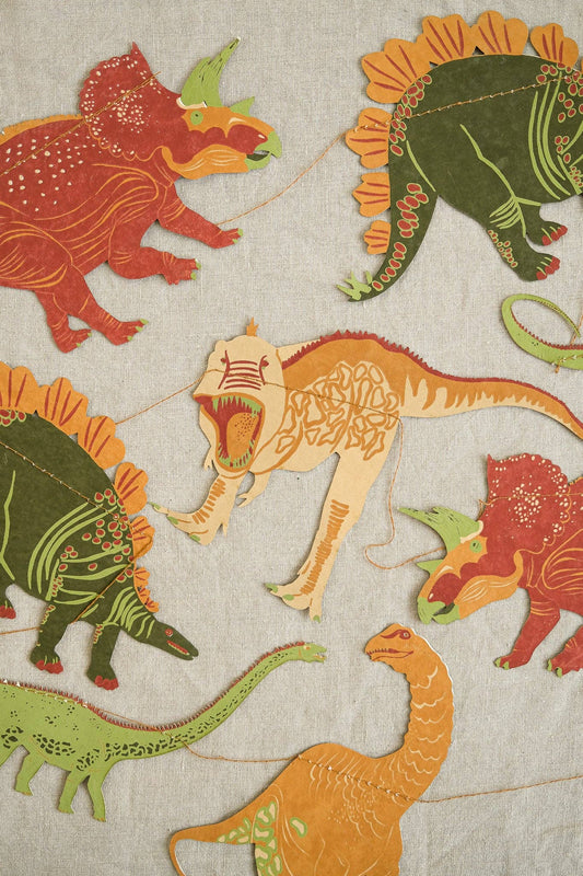Garland; Dinosaurs By East End Press (9.84 ft Long)